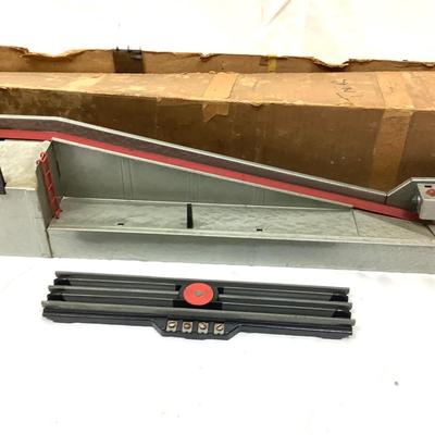 433 Lionel 364 Lumbar Loader
