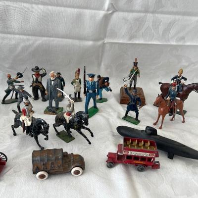 Large lot of Figurines