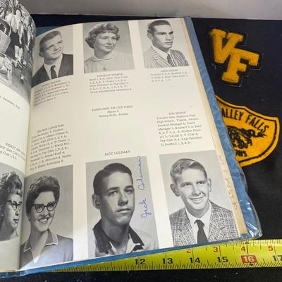Vintage Valley Falls Annuals