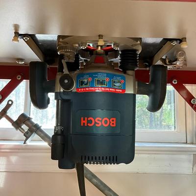 S1580 Bosch Router and Table with Attachments RA12OU