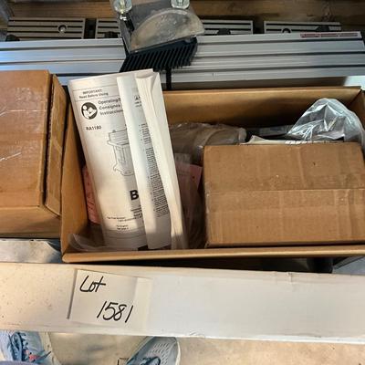 S1581 Bosch Router & Table with Attachments