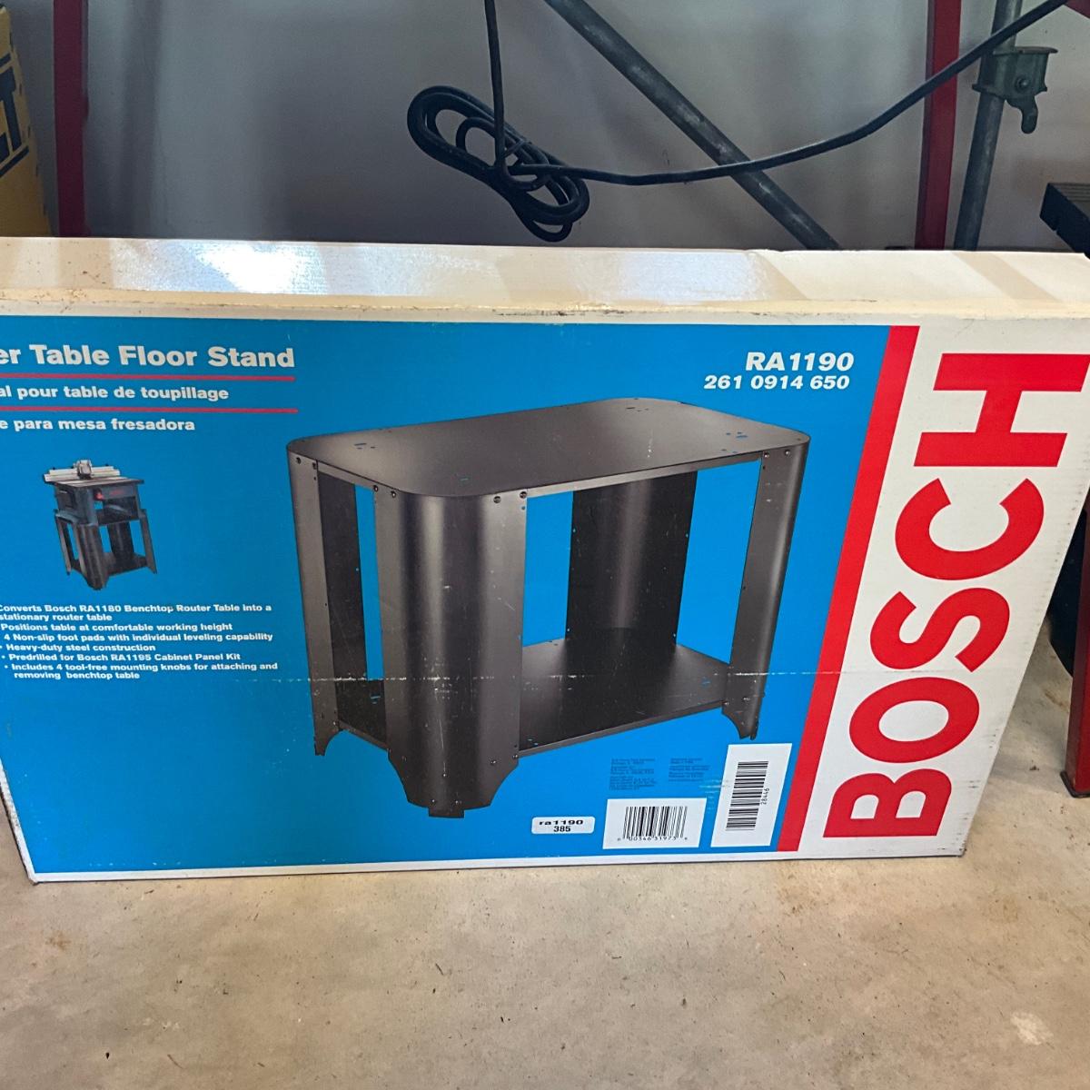 S1581 Bosch Router & Table with Attachments