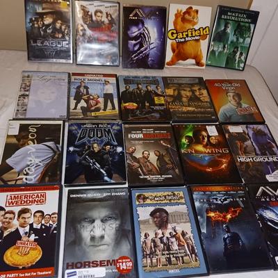 AN ASSORTMENT OF MOVIES ON DVD