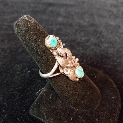 NATIVE AMERICAN STERLING AND TURQUOISE RING