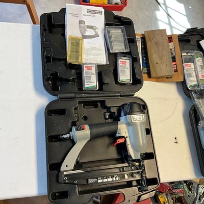 S1625 Porter Cable 16GA. Finish Nailer Gun with Case and extra Nails