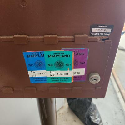 Bulk Candy  Vending Machine .25 working