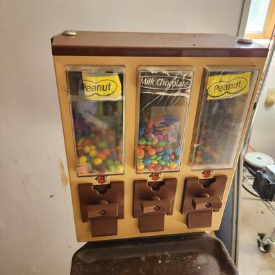 Bulk Candy  Vending Machine .25 working