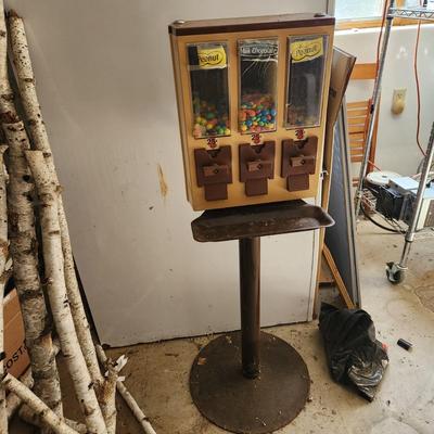 Bulk Candy  Vending Machine .25 working