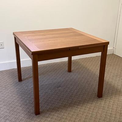 Scandinavian Extendable Side Leaf Solid Wood Table