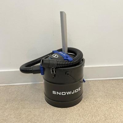SNOWJOE ~ 4.8 Gallon Electric Ash Vacuum