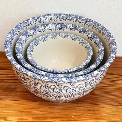 WILLIAMS SONOMA ~ Grande Cuisine Blue & White Stoneware Nesting Bowls
