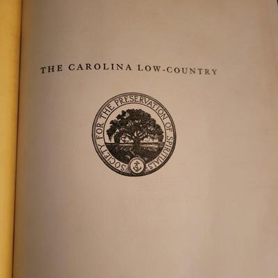 Assortment of Books on Charleston and the Deep South (D-DW)