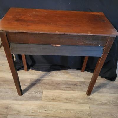 Antique Desk (DR-DW)