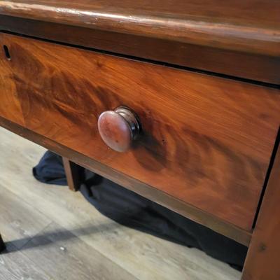 Antique Desk (DR-DW)