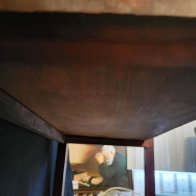 Antique Desk (DR-DW)