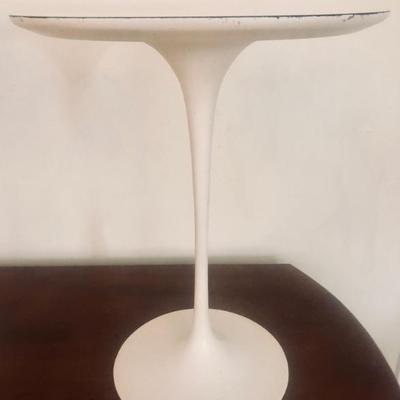 SAARINEN 20" SIDE Table