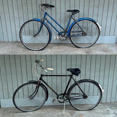 DUNLET ~ Pair Vtg Bikes ~ Menâ€™s 26 & Womenâ€™s