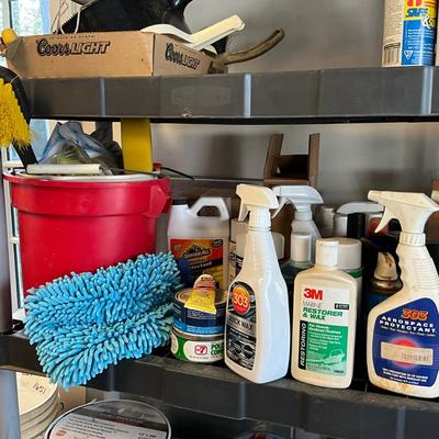 S1659 Entire Shelf of Marine Cleaners