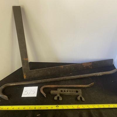 Square and Crowbars