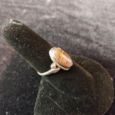 STERLING RING WITH AGATE STONE