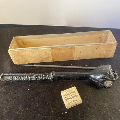 Vintage Dresser Emery Wheel Cutter