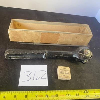 Vintage Dresser Emery Wheel Cutter