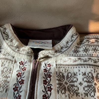 ME1700 Two Wool Cardigans by Icelandic
