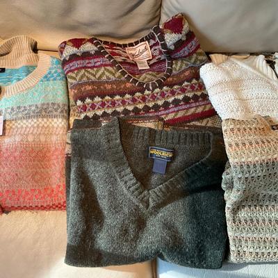 MR1703 Lot of 5 Sweaters , Talbots and Woolrich