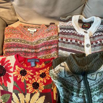 MR1705 Lot of 5 Sweaters, Tlbots, Northern Isles, Lands End, Size Med/Large
