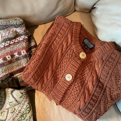 MR1705 Lot of 5 Sweaters, Tlbots, Northern Isles, Lands End, Size Med/Large