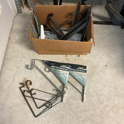 S1714 Lot of Shelving Brackets