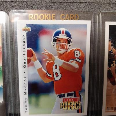SPORT TRADING CARDS IN PROTECTIVE SLEEVES