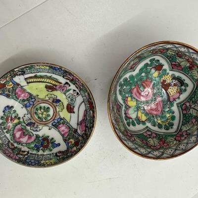 Vintage Chinoiserie Rose Medallion Style Lamps & Dishes (4)