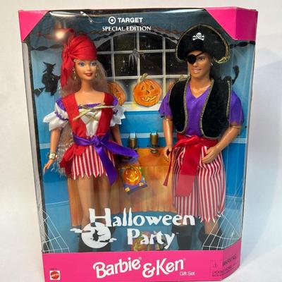 Target Special Edition Halloween Party Barbie and Ken Pirate Costume Doll Set New In Box Mattel 19874