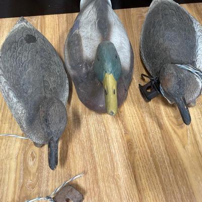 3 Victor rubber inflatable duck decoys