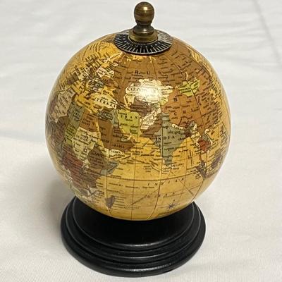Antiqued Globe & More (B2-MG)