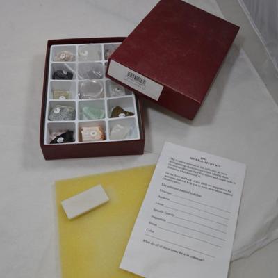 Set of Mineral & Rock Study Kits