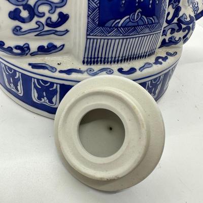 BOMBAY Elephant Teapot Ceramic Blue & White