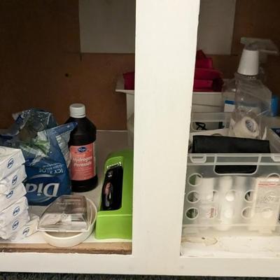 Contents of Main Bedroom Bathroom