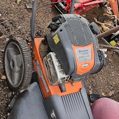 Push weed eater Husqvarna