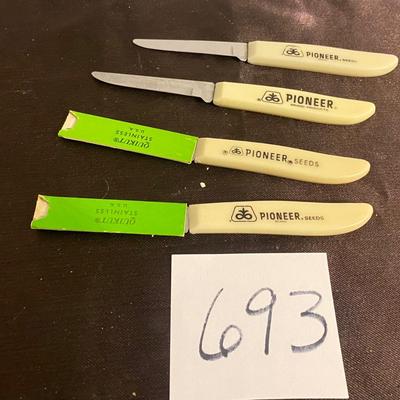 Pioneer Knives