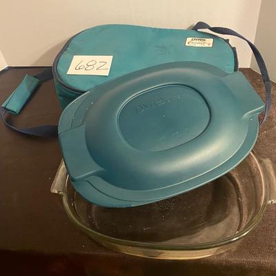 Pyrex Casserole Dish & Carrier