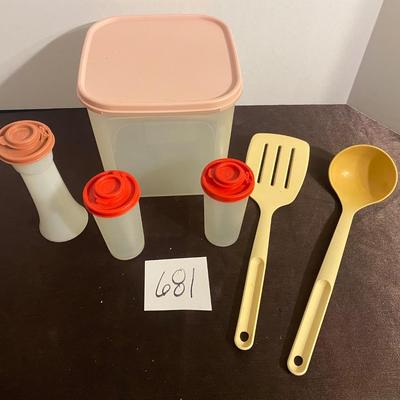 Tupperware Lot