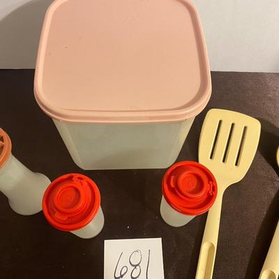 Tupperware Lot