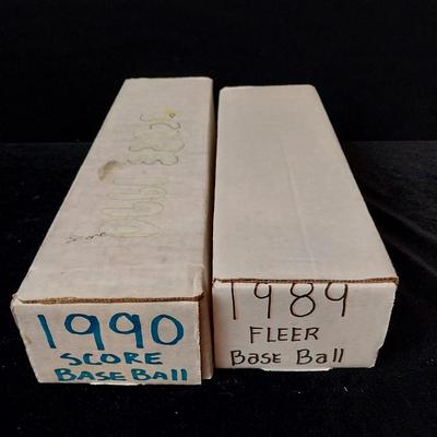 2 BOXES OF BASEBALL CARDS (1990 SCORE & 1989 FLEER)