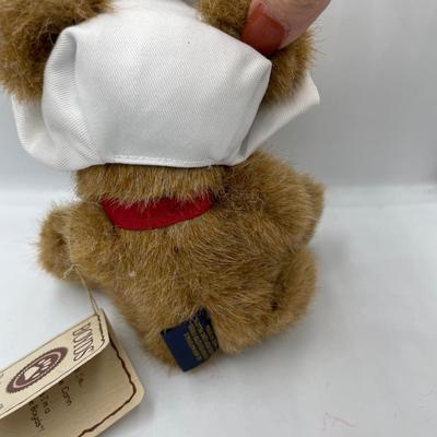 Boydâ€™s bear-Nurse Carin
