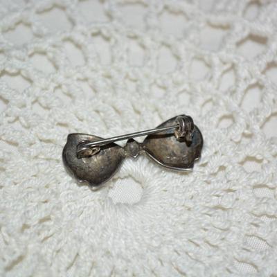 925 Sterling & Marcasite Bow Pin 2.6g