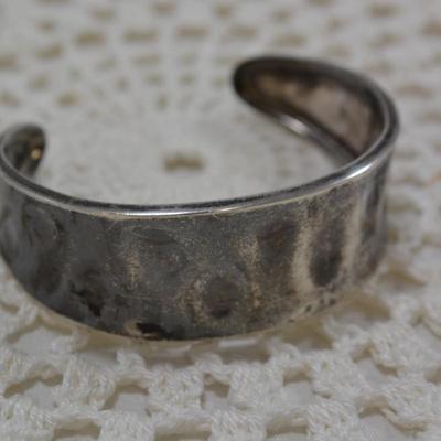 925 Sterling Hammered Cuff Bracelet 21.0g