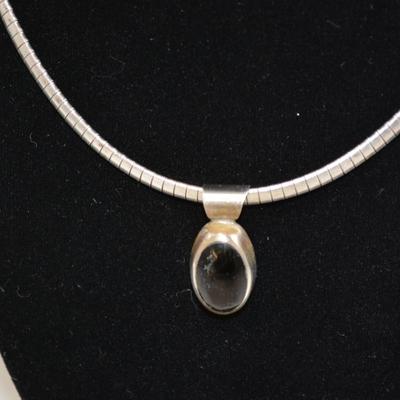 925 Sterling Omega Chain w/ 925 Onyx Pendant 17" 28.1g