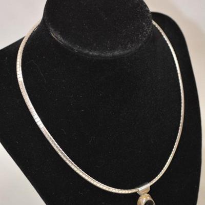 925 Sterling Omega Chain w/ 925 Onyx Pendant 17" 28.1g